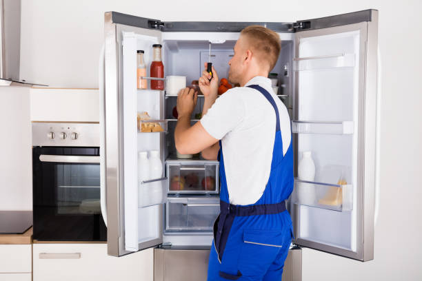 technician-repairing-refrigerato (2)